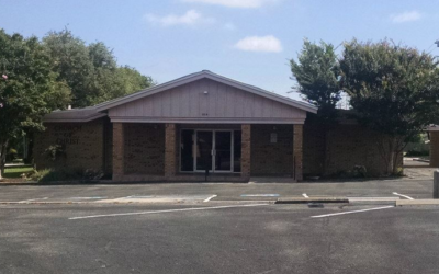 Photo of the Oaks-West church of Christ building in Burnet, TX